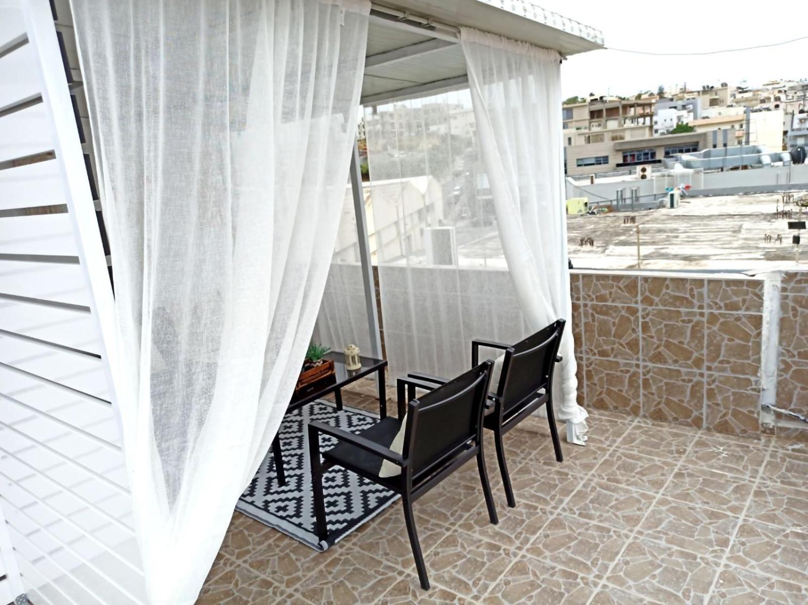 Renovated Loft Near The Center Apartment Heraklion  Bagian luar foto