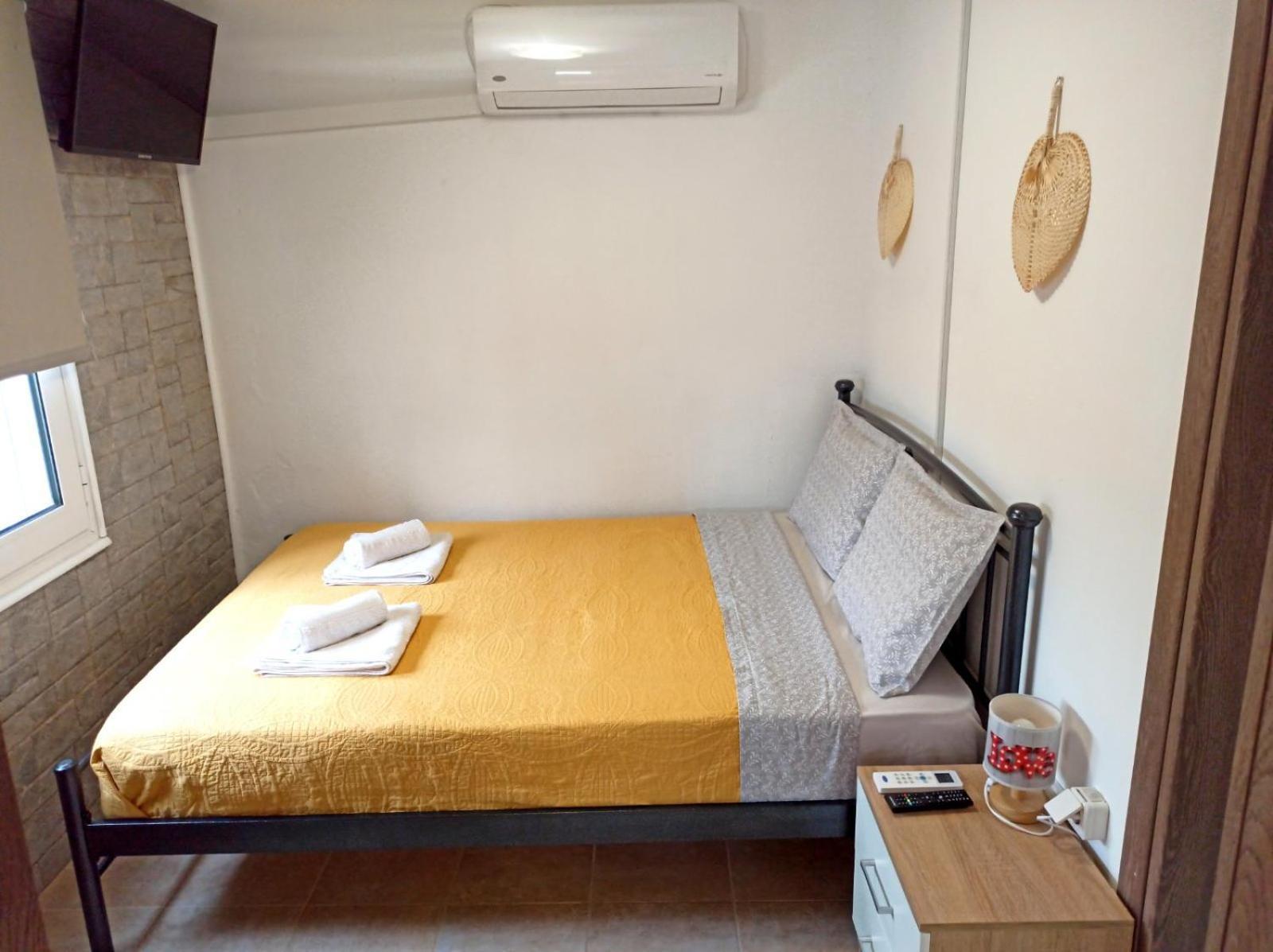 Renovated Loft Near The Center Apartment Heraklion  Bagian luar foto