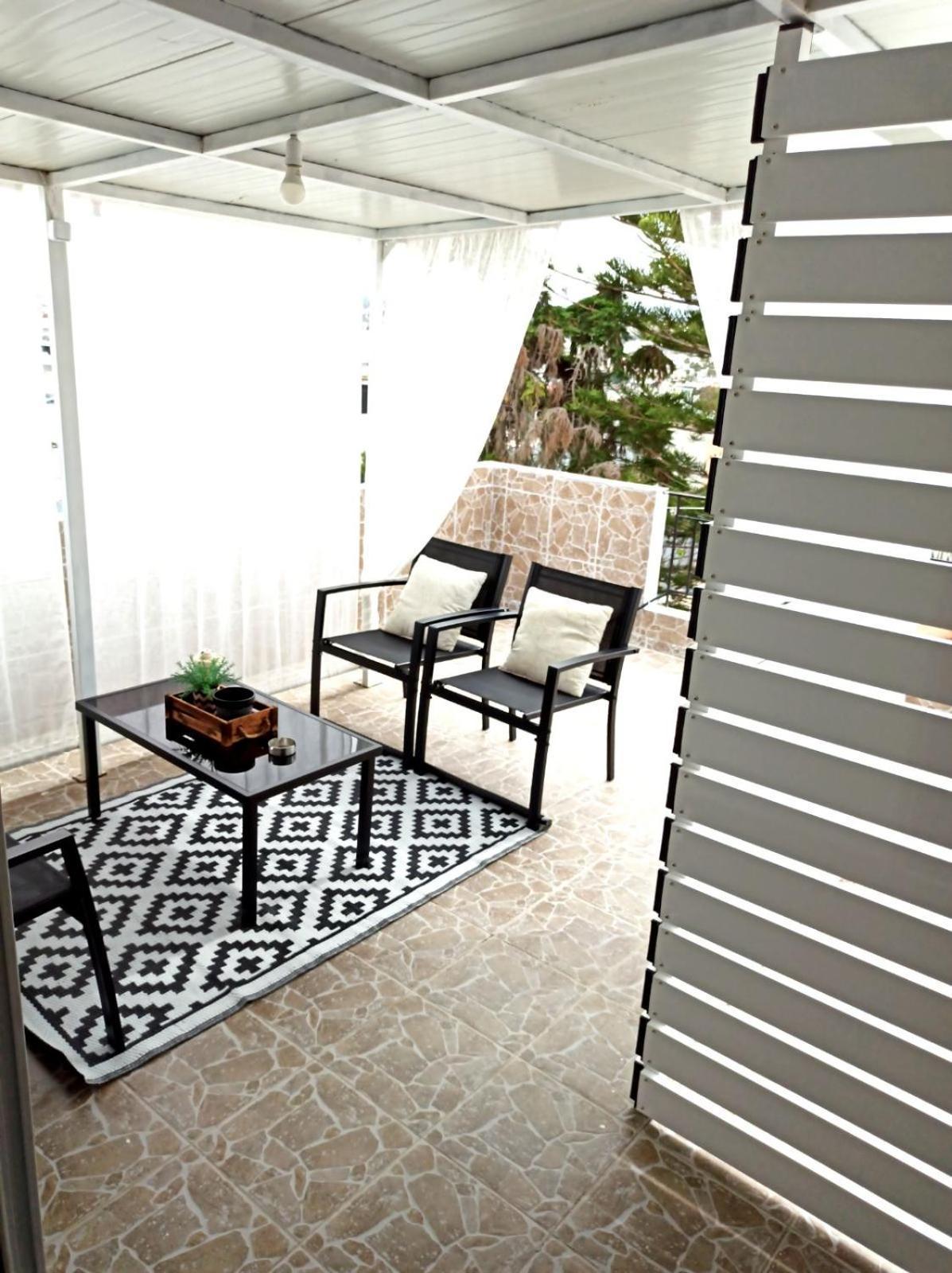 Renovated Loft Near The Center Apartment Heraklion  Bagian luar foto